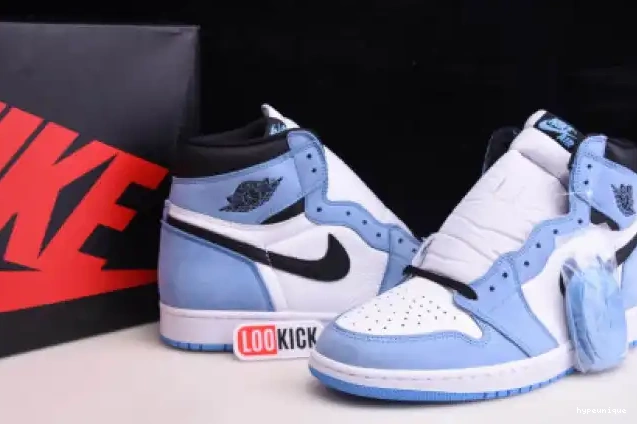 HYPE 555088-134 1 BLUE AIR RETRO WHITE HIGH BLACK JORDAN UNIVERSITY 0412